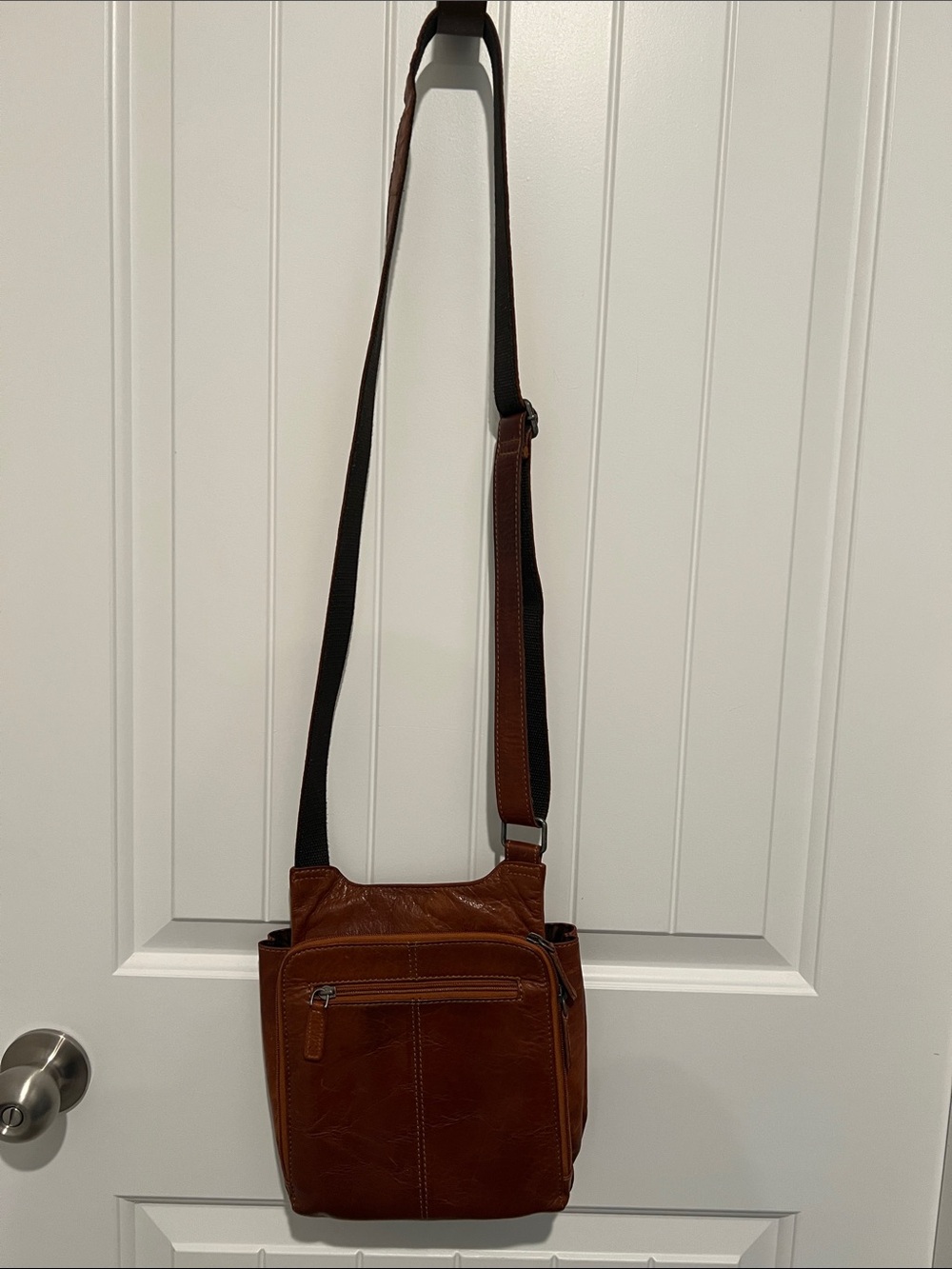 Jack George women brown leather crossbody bag. - Picture 5 of 14